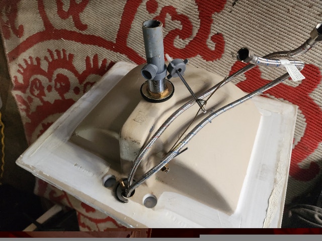 White Solid Ceramic Sink & Tap - photo 5