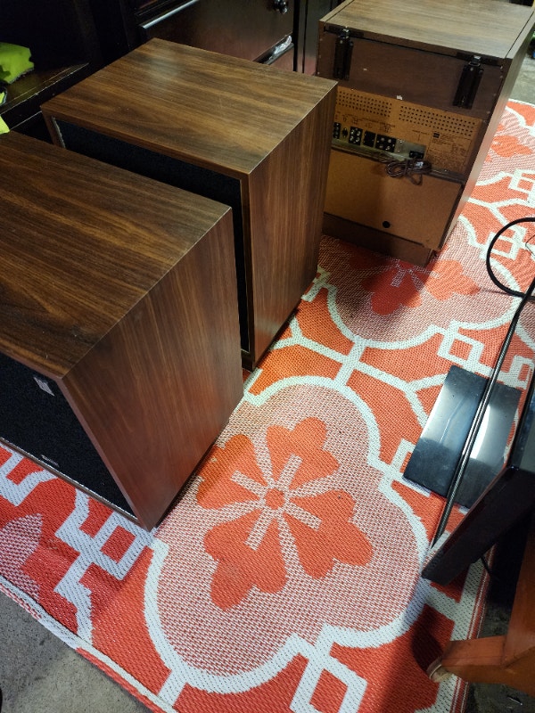 Vintage Toshiba Stereo, Record Player, AMP, Speakers - photo 3