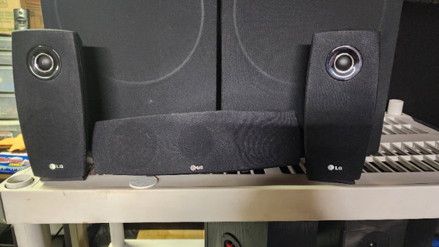 LG Tower Speakers Set 310W 4 OHM SH94PA-F - photo 2