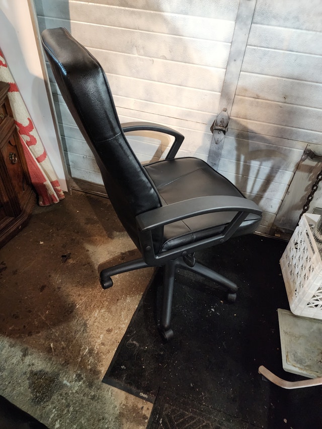 Black Leather Office Chair with Rolling Armrests - photo 4