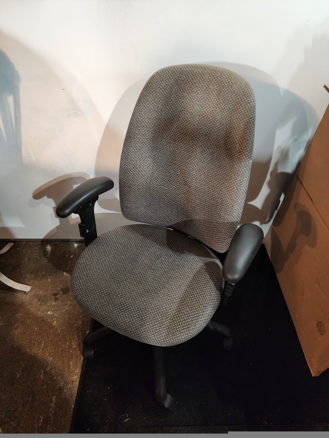 Gray Office Chair - Adjustable, Reclining, Rocking, Rolling - photo 4