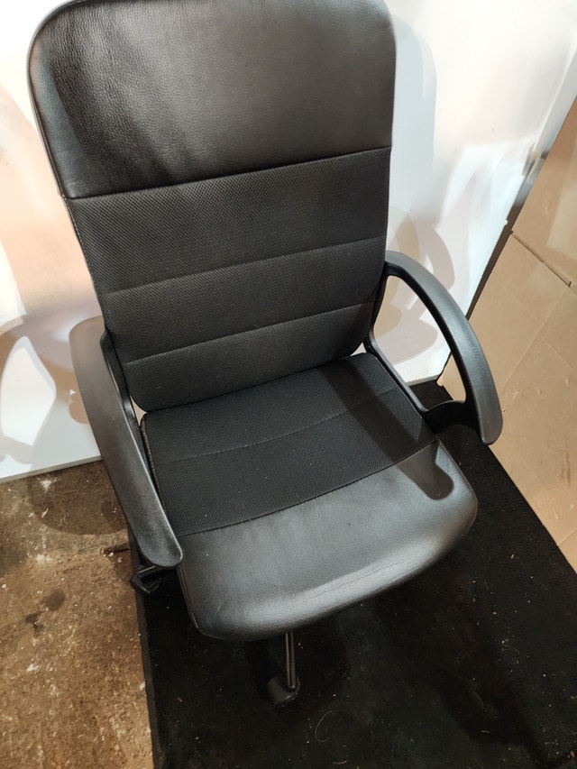 Black Office Chair - 2 Tone Rolling, Arm Rest - photo 2