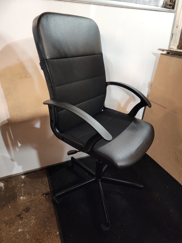 Black Office Chair - 2 Tone Rolling, Arm Rest - photo 3