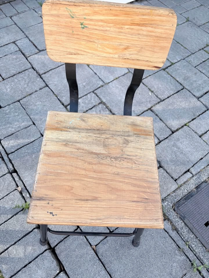 Free Wood & Metal Chairs for Table - photo 2