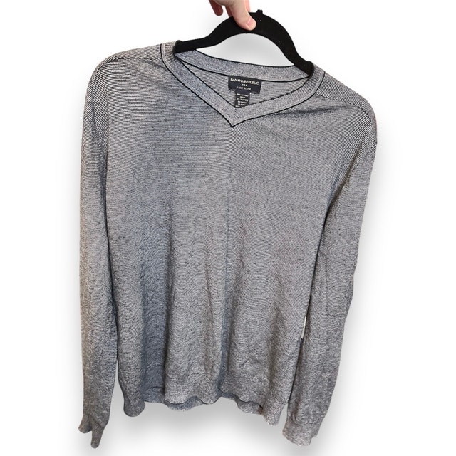 Banana Republic Men's Grey Luxe Blend V-Neck Sweater - Large - photo 4