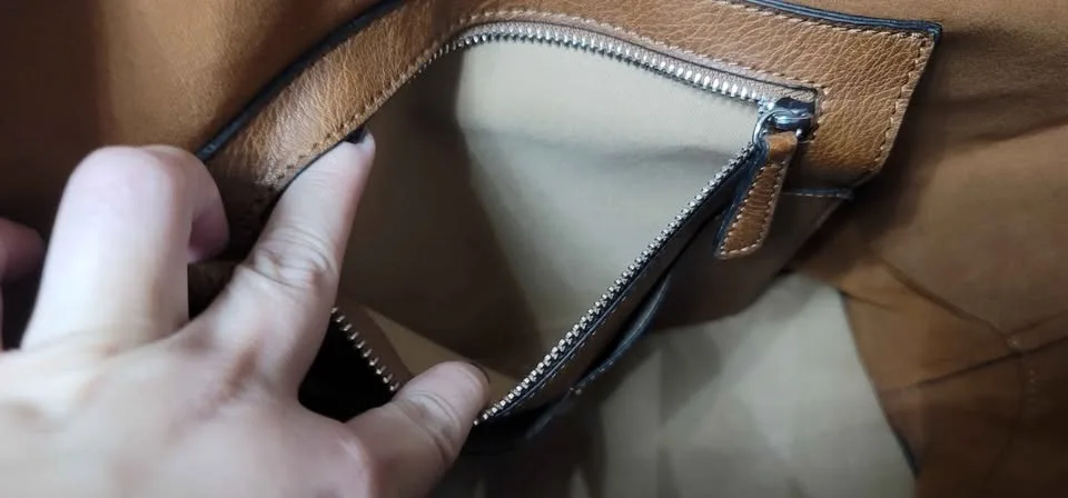 Women's SevenDays Large Tote Purse image indicator(5)