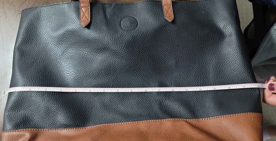 Women's SevenDays Large Tote Purse image indicator(8)