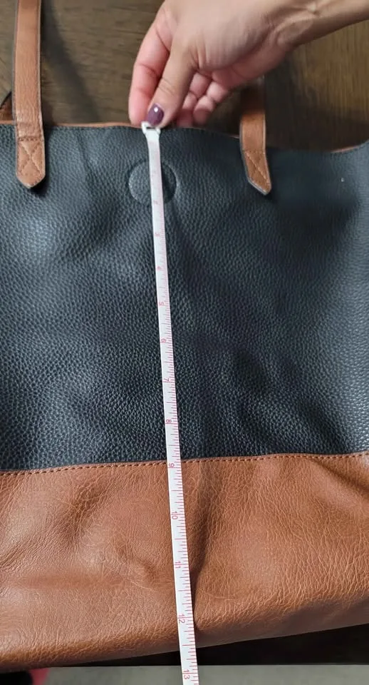 Women's SevenDays Large Tote Purse image indicator(9)