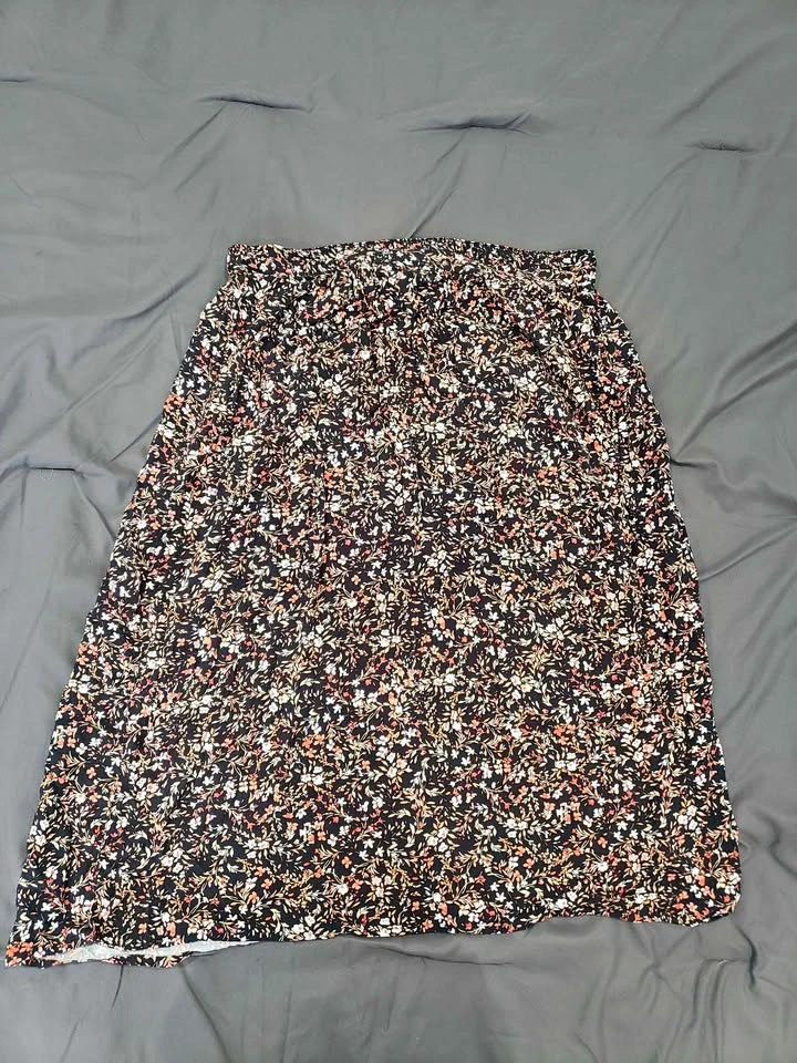 Old Navy Large floral midi skirt