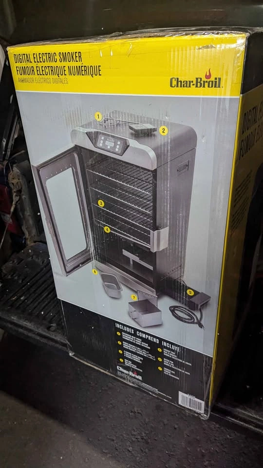 Char-Broil Digital Electric Smoker 725 sq inch - photo 2