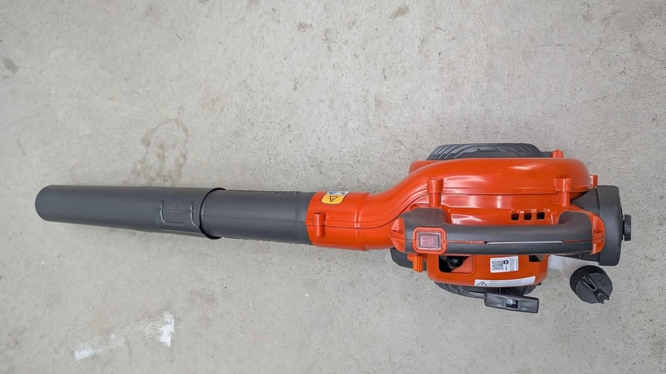 Husqvarna 125BV Gas Leaf Blower BRAND NEW - photo 3