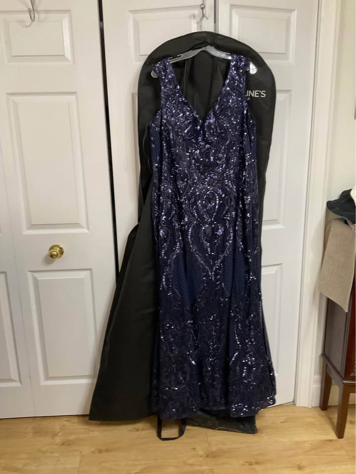 Alisha Hill Navy Blue Sequin Evening Dress - photo 2