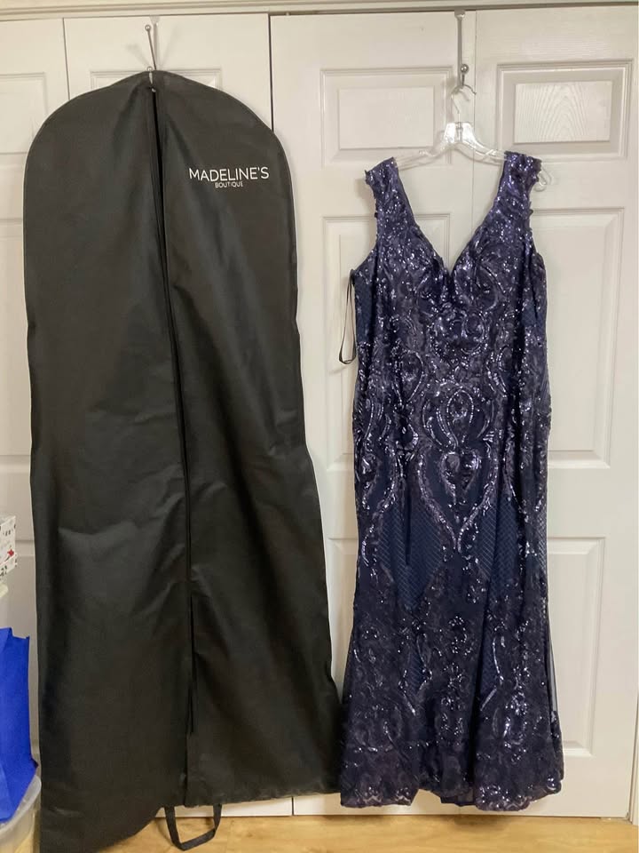 Alisha Hill Navy Blue Sequin Evening Dress - photo 3
