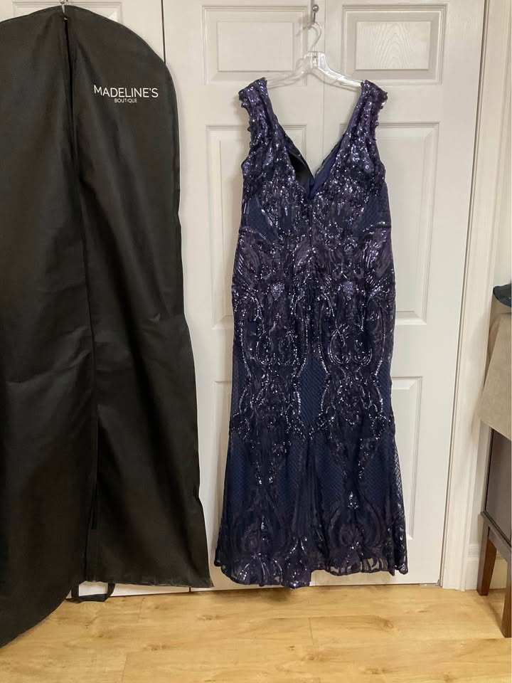 Alisha Hill Navy Blue Sequin Evening Dress - photo 5