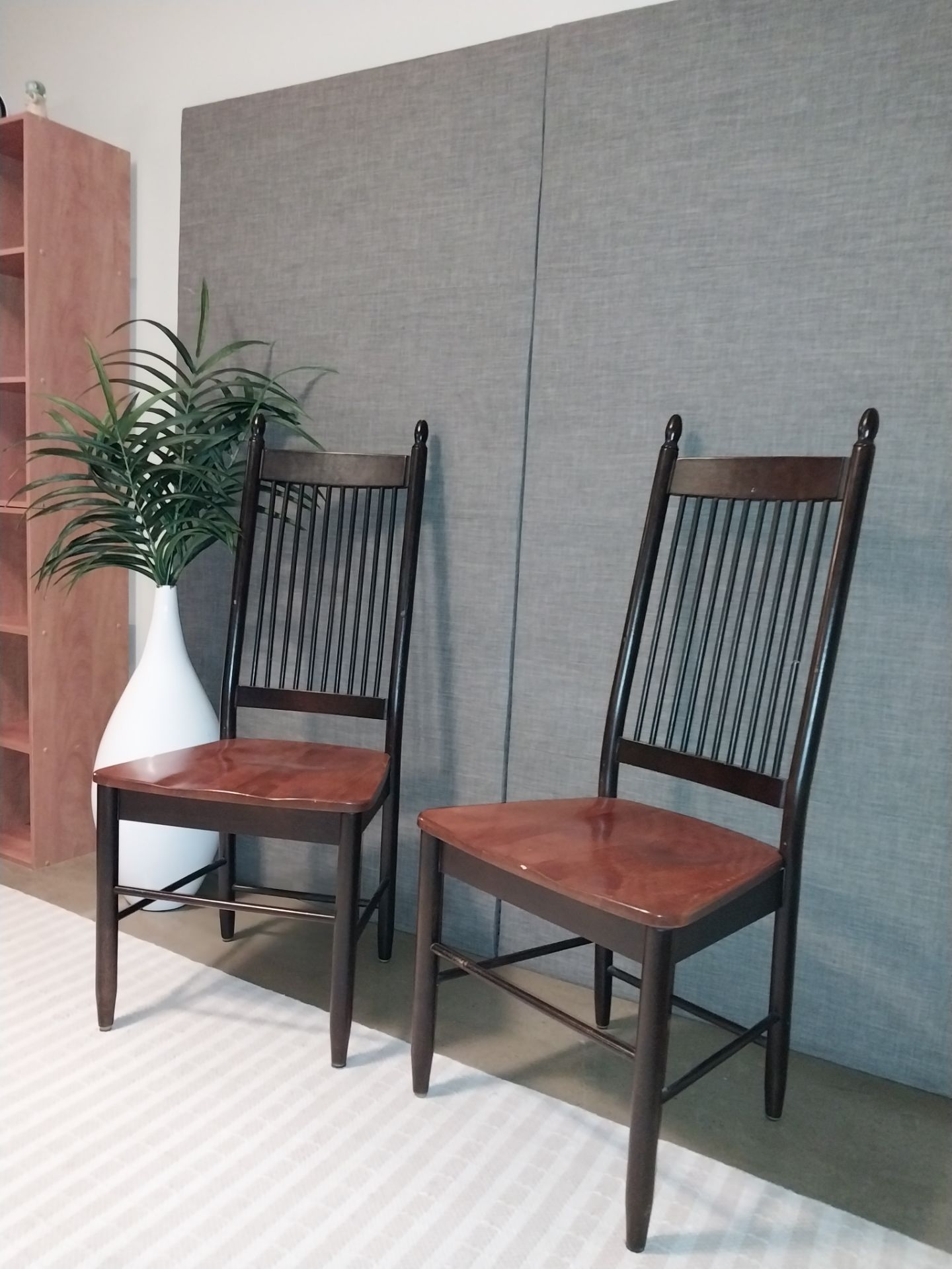 2 Wood Chairs - photo 2