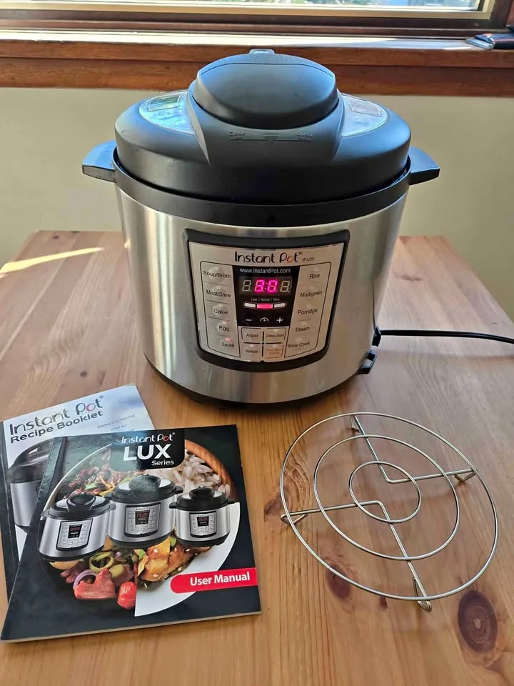 Instant Pot Lux Series 6-in-1 Multi-Cooker thumbnail