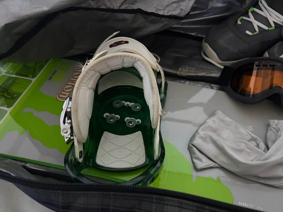 Snowboard, Boots, Goggles, and Bag - photo 3