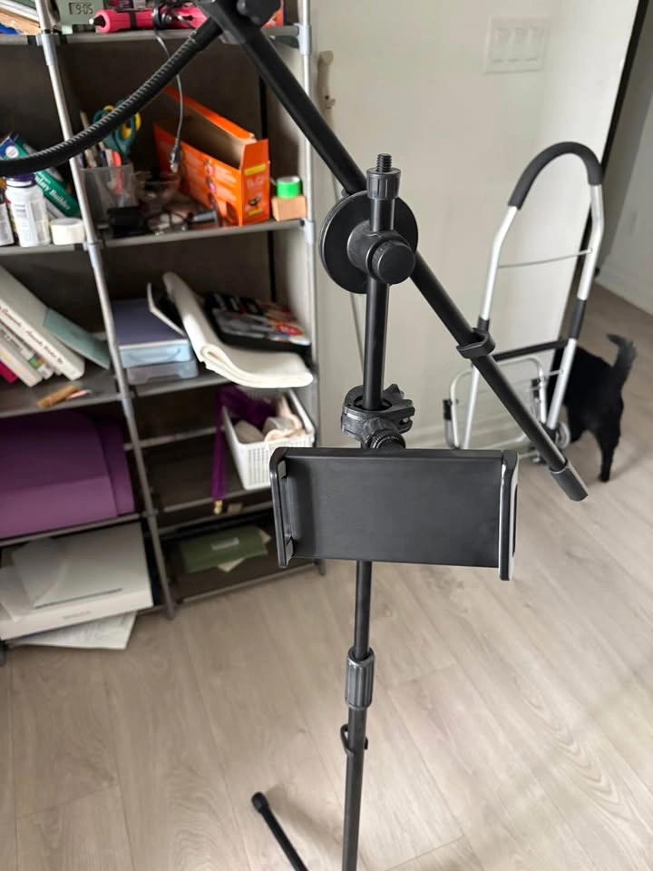 Mic stand with pop filter and ipad holder - photo 3
