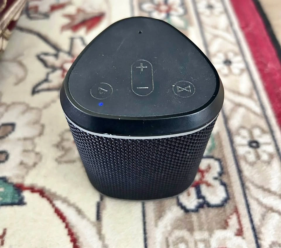 L62 Bluetooth Speaker