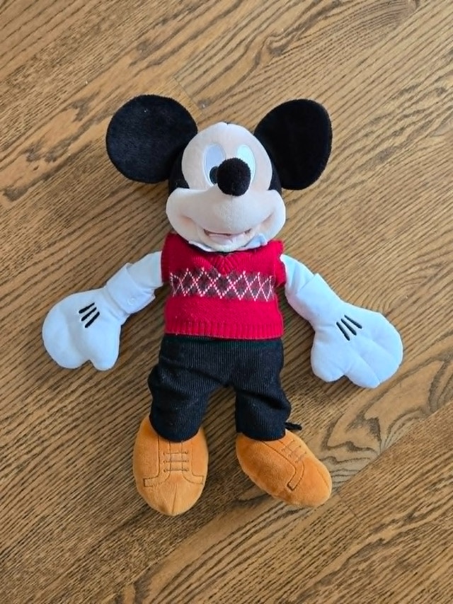 Plush Mickey Mouse - Disney Store (2014)