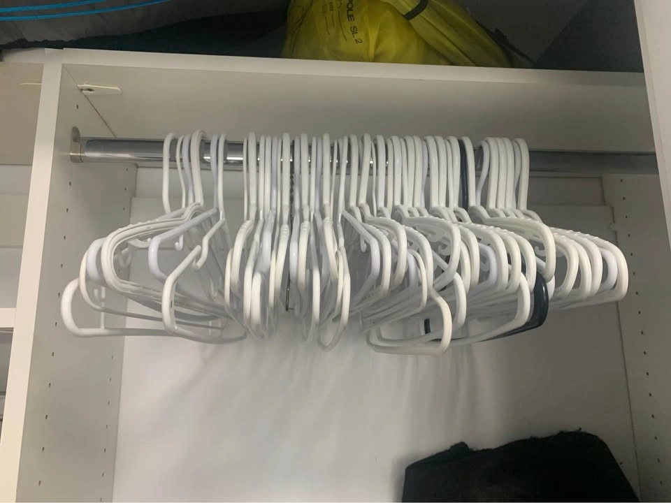 Plastic Hangers - photo 2