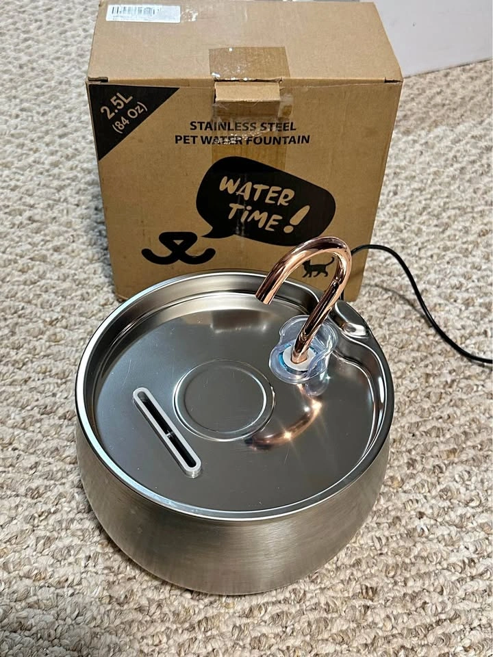 Stainless Steel Pet Water Fountain 2.5L