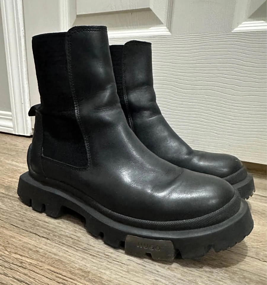 Hugo Fabyan Size 38 Chelsea Boots - photo 2