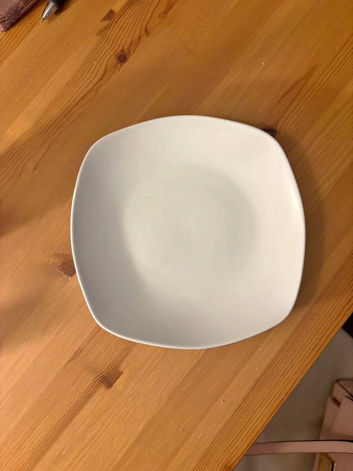 4x 7.5 inch plates