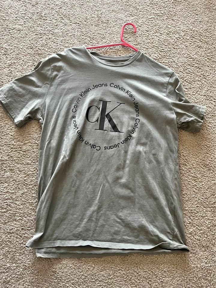 Calvin Klein Men's T-shirt