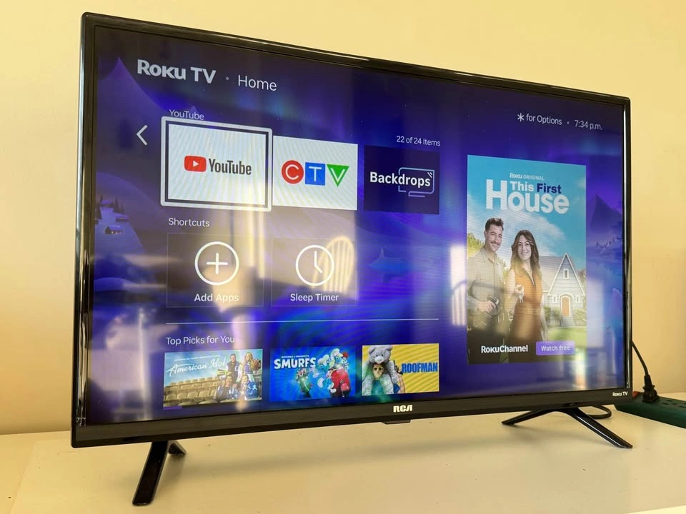 RCA 32" Roku Smart TV RTR3261-F-CA - photo 2