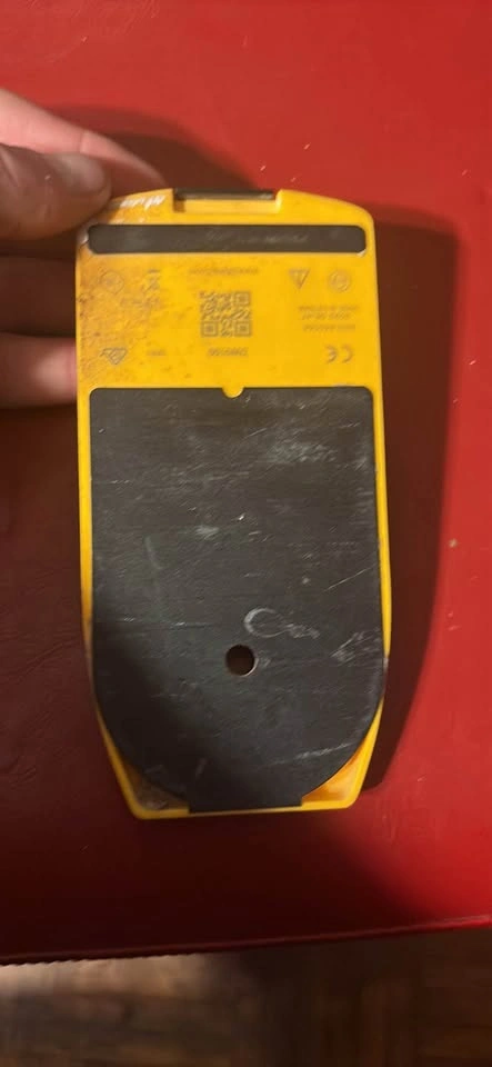 DEWALT DW0100 3/4-in Stud Sensor - photo 3