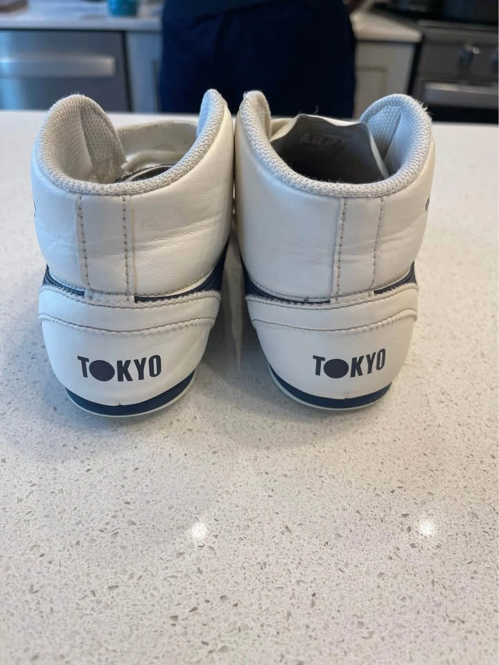 Lightly Used Onitsuka Tiger Shoes – Big Kids US Size 3 - photo 4