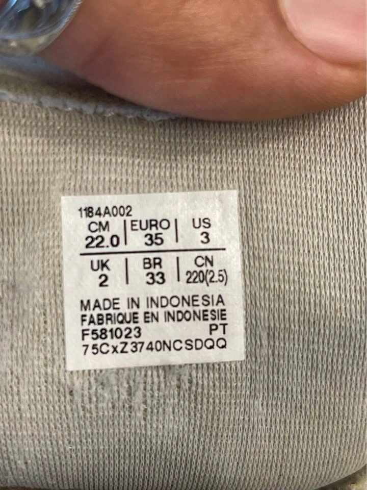 Lightly Used Onitsuka Tiger Shoes – Big Kids US Size 3 - photo 5
