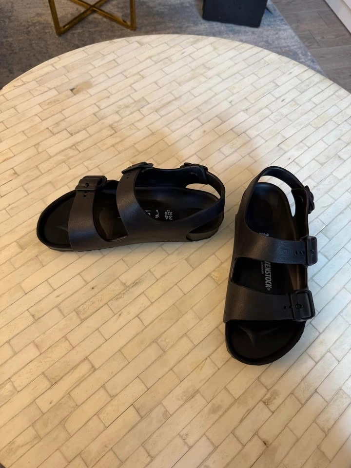 Birkenstock EVA Sandals (never worn), Black, EU 34 / Women’s US - photo 3