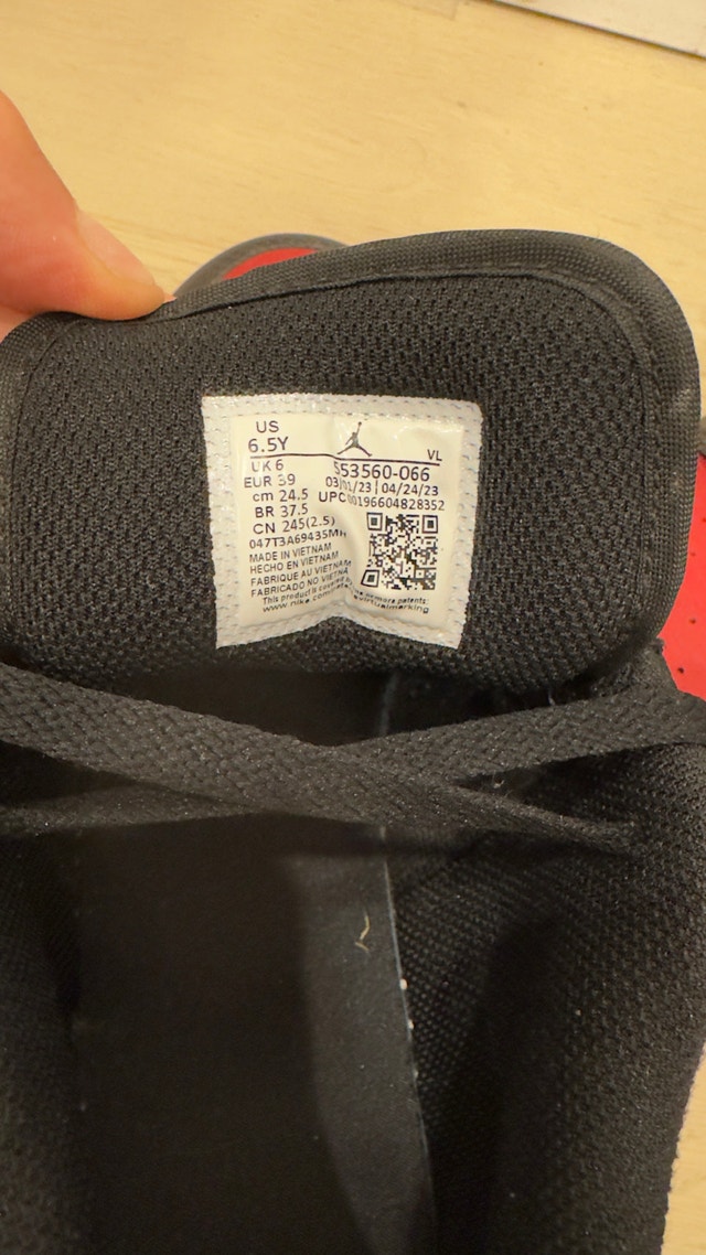 Nike Air Jordan 1 Low - Size 6.5 - photo 2