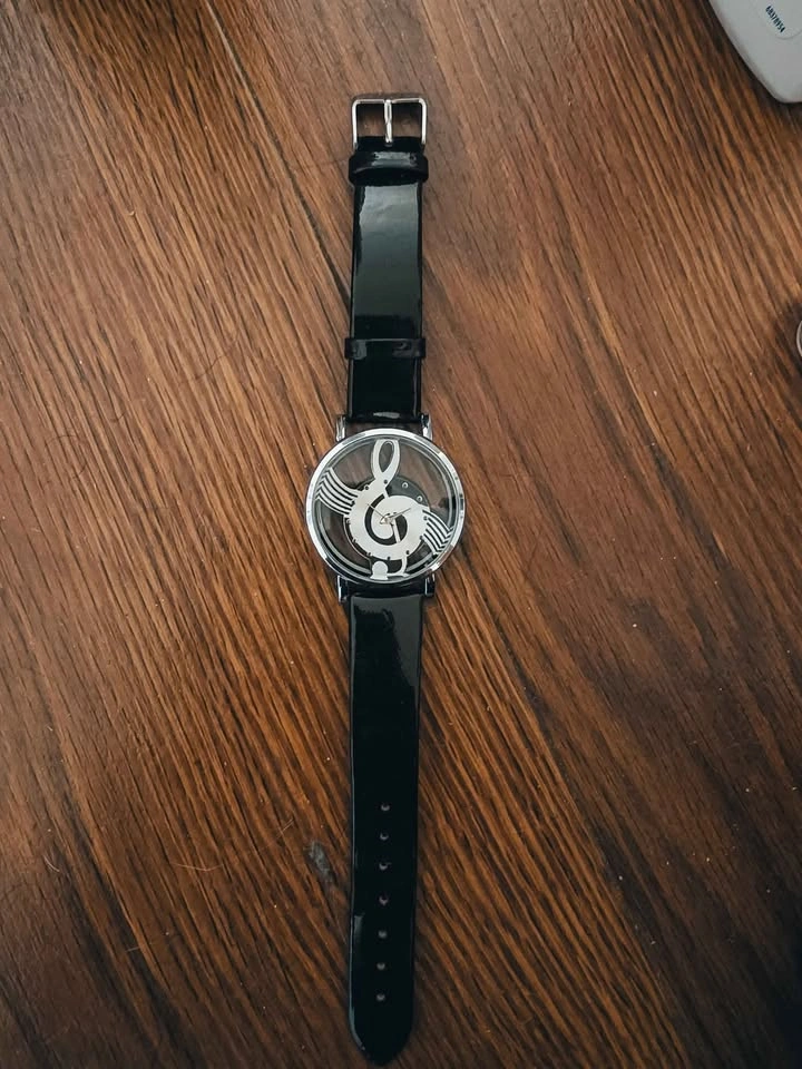 Treble Clef Music-Themed Fashion Watch (Non-Working) - photo 2