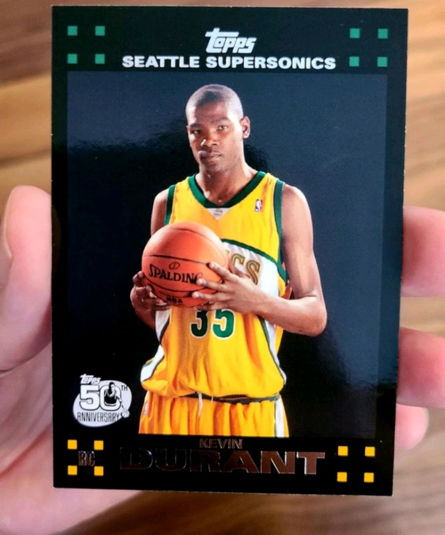 KEVIN DURANT RC (White) #2 SGC 9.5 & KEVIN DURANT (Black)#112 RC - photo 3