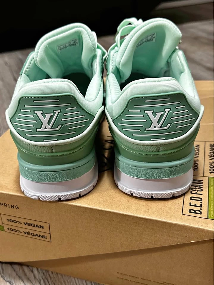 Shoes size 41-42