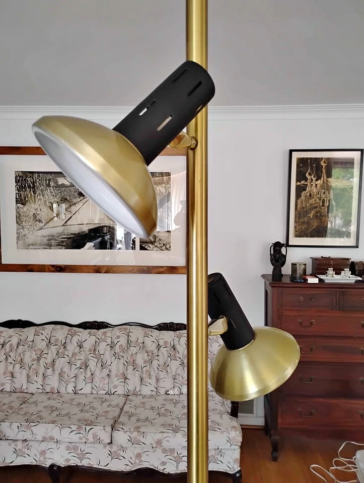Vintage MCM Tension Pole Lamp