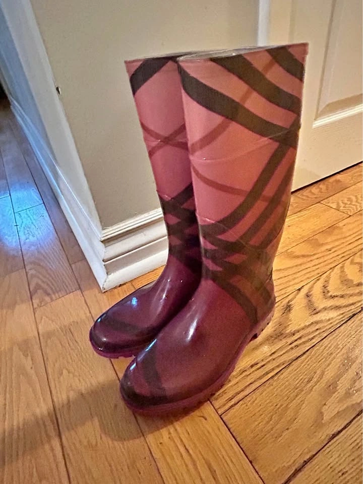 Burberry Check Tall Rain Boots - Pink/Burgundy, Women's Size 37