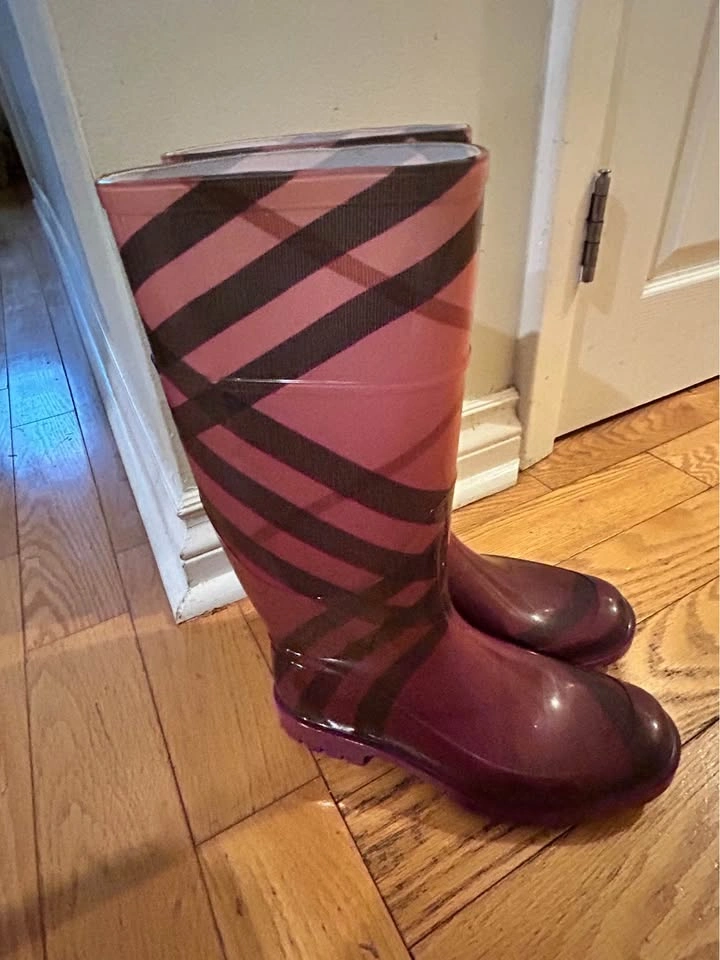 Burberry Check Tall Rain Boots - Pink/Burgundy, Women's Size 37 - photo 2