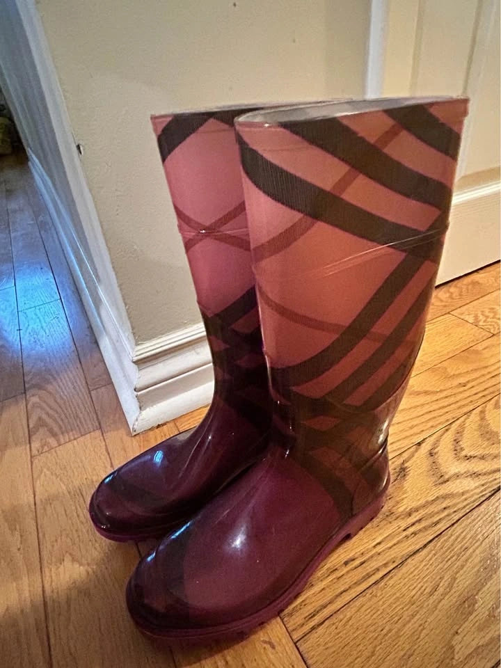 Burberry Check Tall Rain Boots - Pink/Burgundy, Women's Size 37 - photo 3