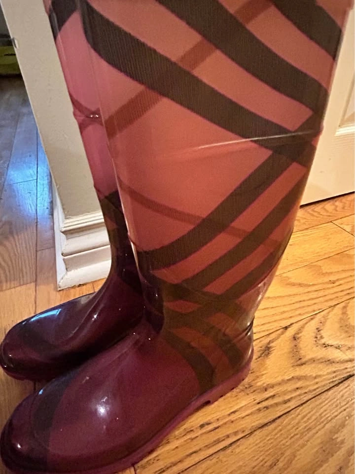 Burberry Check Tall Rain Boots - Pink/Burgundy, Women's Size 37 - photo 4