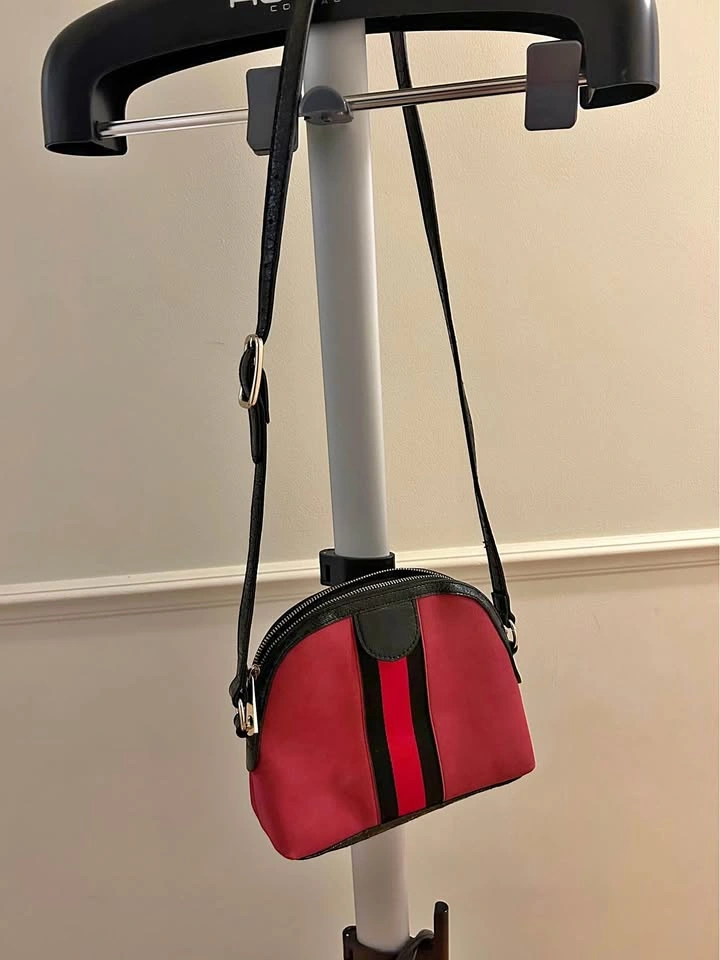 Shoulder bag in great condition