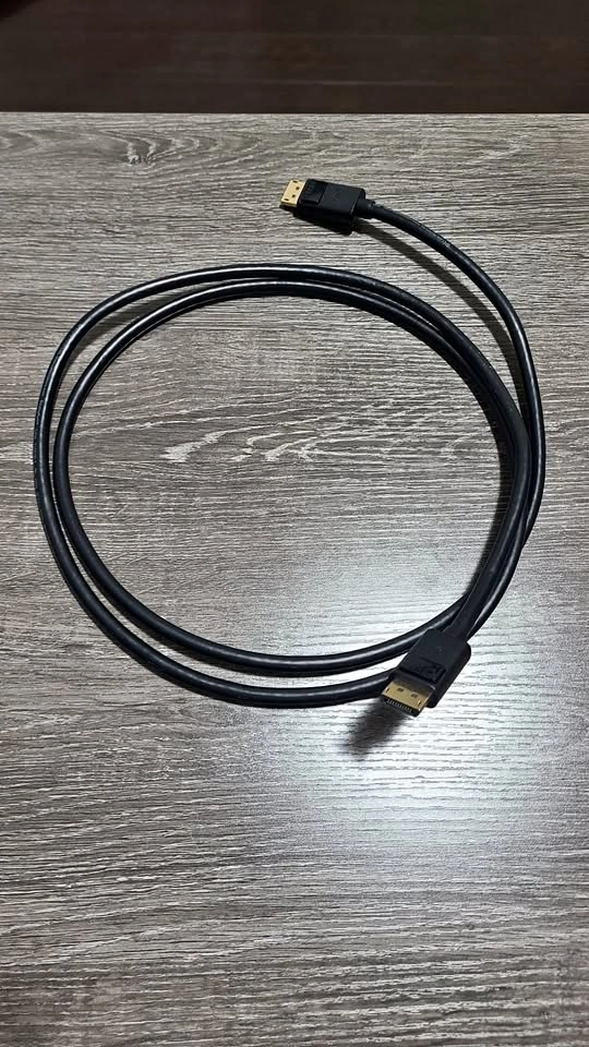 Cable Matters Display Port Cable (6 Feet / 1.8m Long)