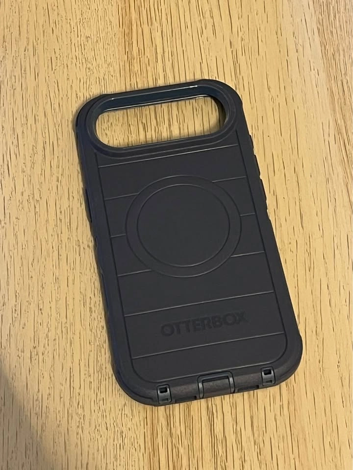 OtterBox Defender Pro MagSafe Case iPhone 17 Air Black (w/o box) - photo 3