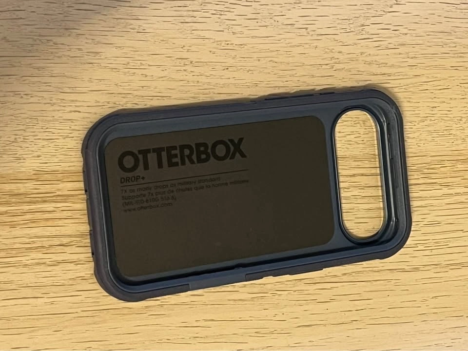 OtterBox Defender Pro MagSafe Case iPhone 17 Air Black (w/o box) - photo 4