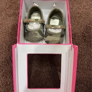 Stuart Weitzman Baby Girl Shoes Size 2