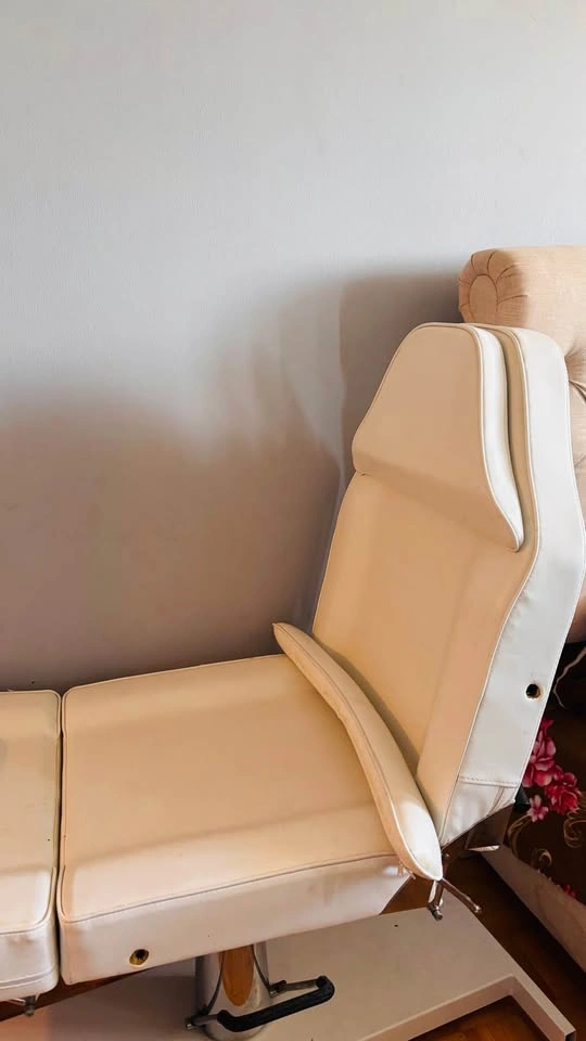 Massage Bed For sale! - photo 2