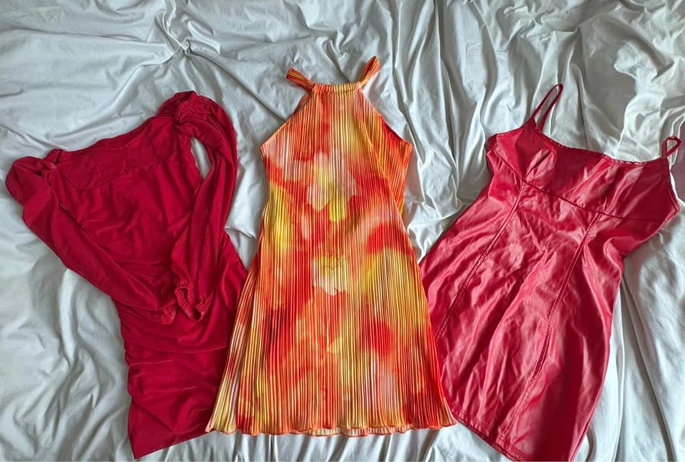 BUNDLE OF SUMMER DRESSES